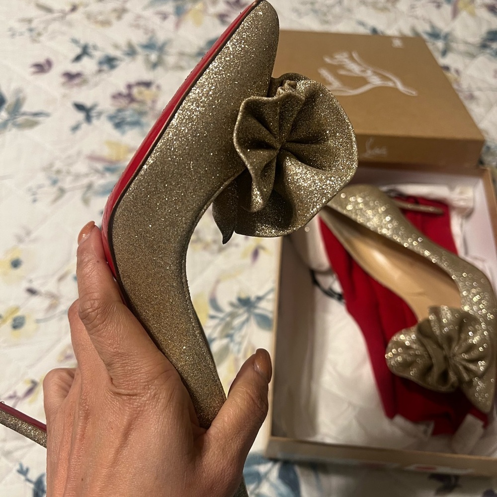 Christian Louboutin gold dresses shoe. - Picture 3 of 9